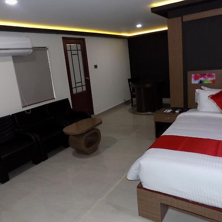 Hotel A J Park Alappuzha Dış mekan fotoğraf