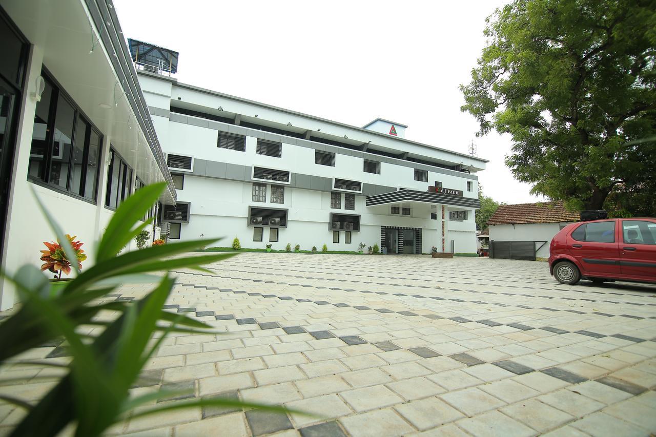 Hotel A J Park Alappuzha Dış mekan fotoğraf