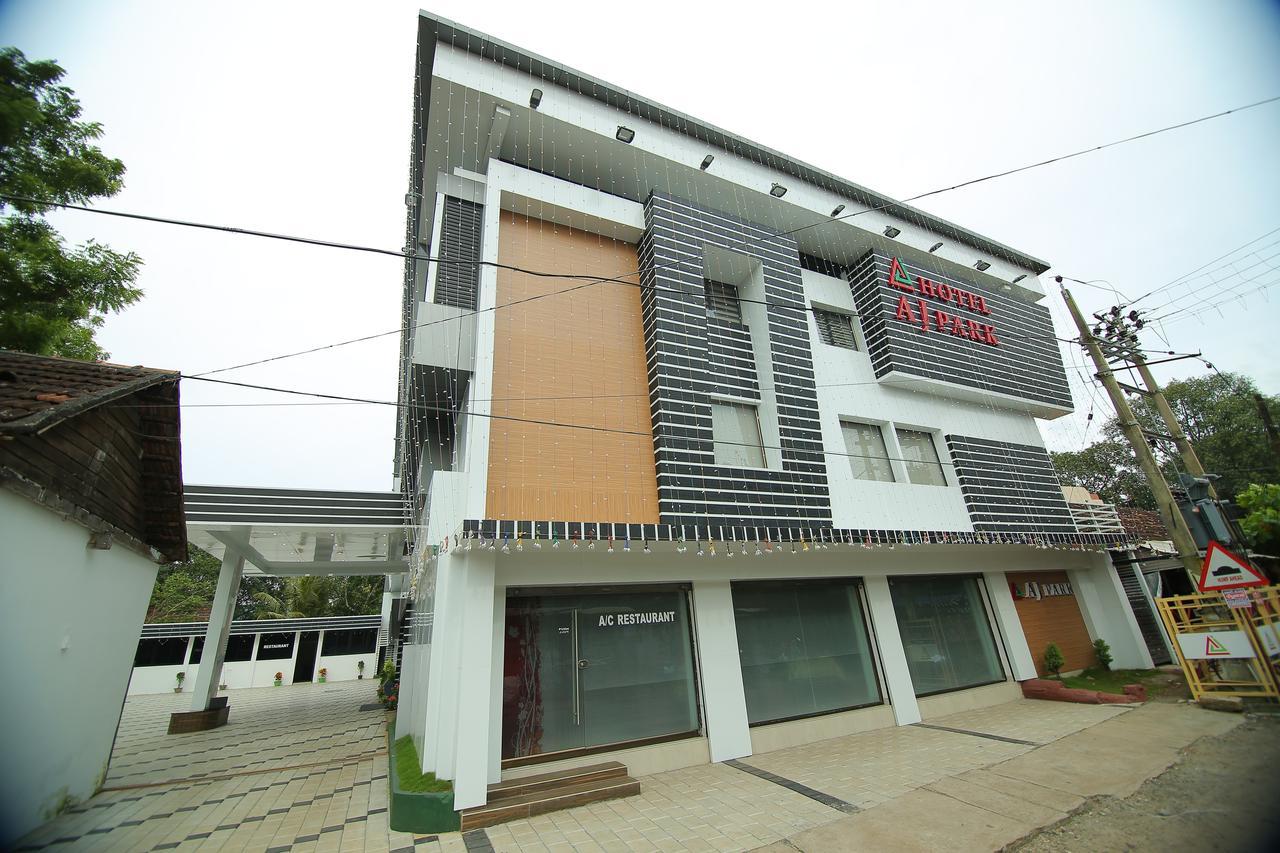 Hotel A J Park Alappuzha Dış mekan fotoğraf