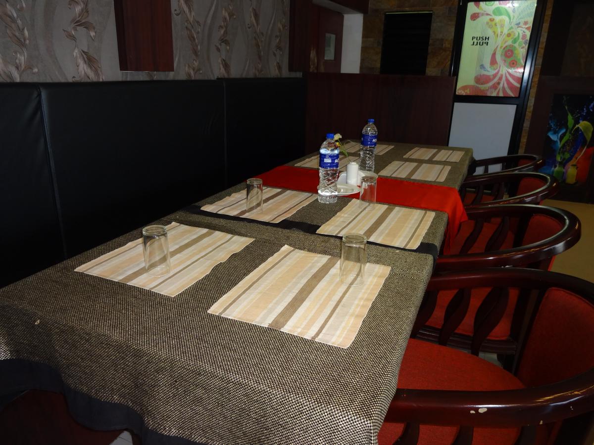 Hotel A J Park Alappuzha Dış mekan fotoğraf