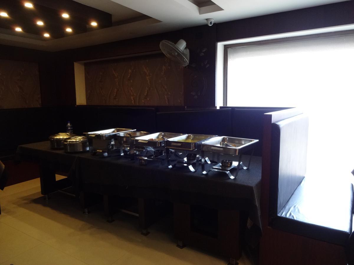 Hotel A J Park Alappuzha Dış mekan fotoğraf